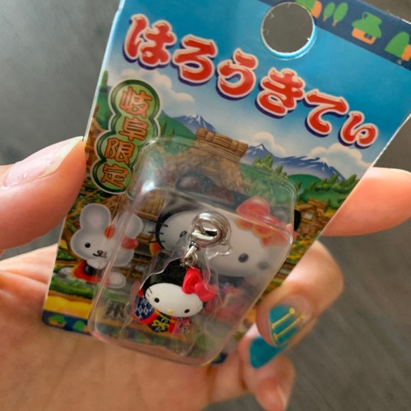 2006 HELLO KITTY CELL CHARM - Picture 6 of 7